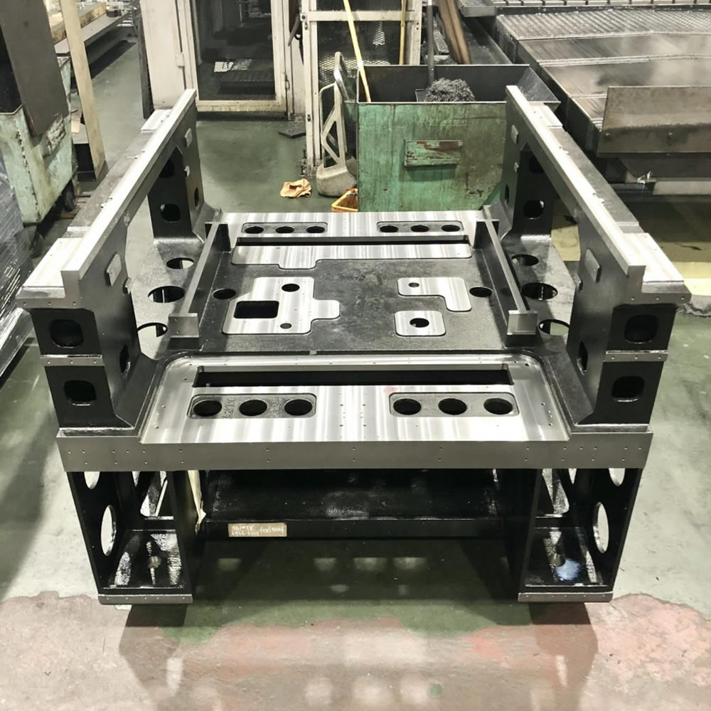 5面加工 ベースFCD450 機械加工 半導体製造装置/量産（マシニングセンター）1300x1300x950