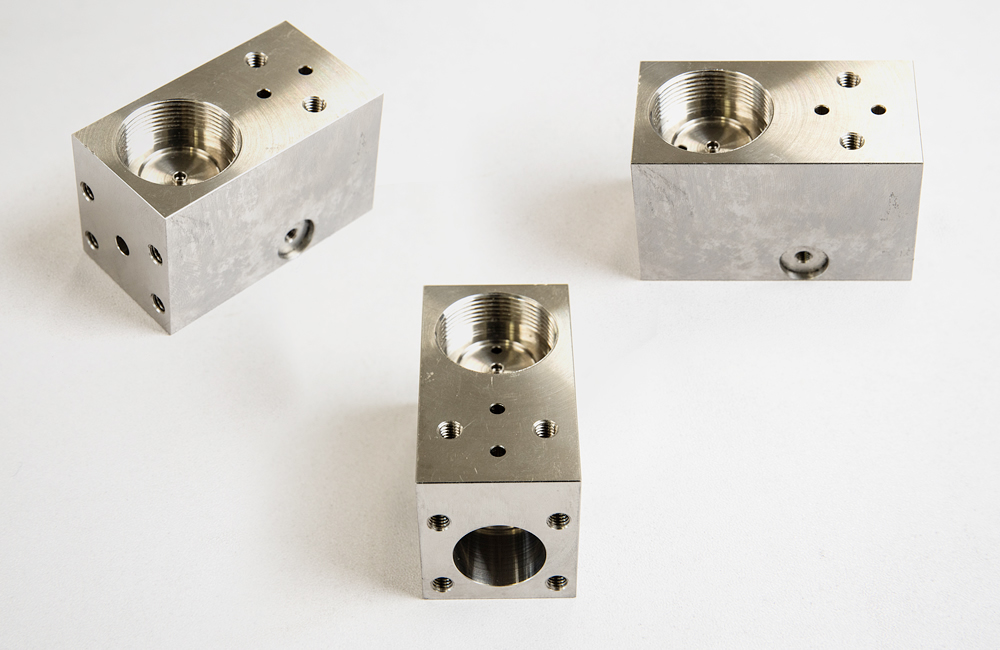 バルブ機械加工