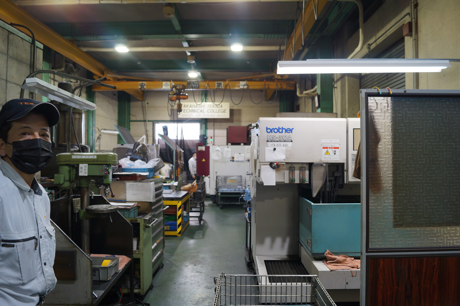 汎用旋盤 株式会社TEKNIA 名古屋工場　〒454-0954 愛知県名古屋市中川区江松３丁目４５９