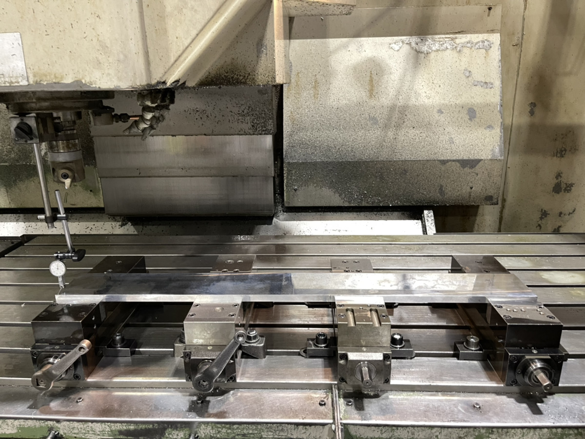 アルミプレート半導体製造装置部品・工作機械加工 OKUMA & HOWA製MILLAC 852v